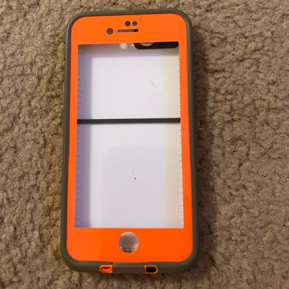 iPhone 7/8 life proof case